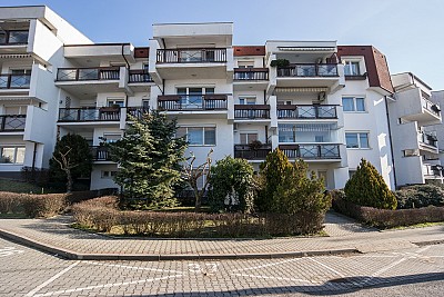 2 izbový byt , Bratislava I., Na hrebienku: , 2 izby, dve lodžie, kompletne zariadený,